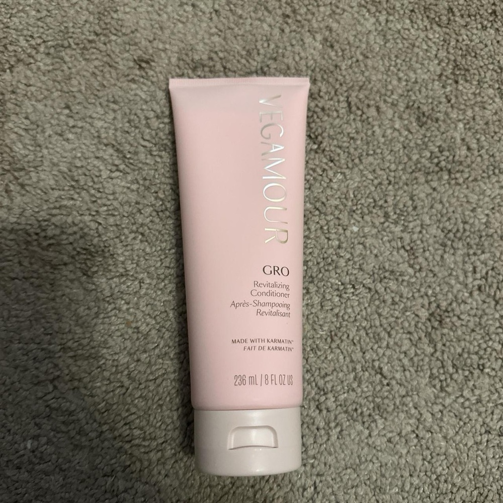 Vegamour Pink Revitalizing Conditioner
